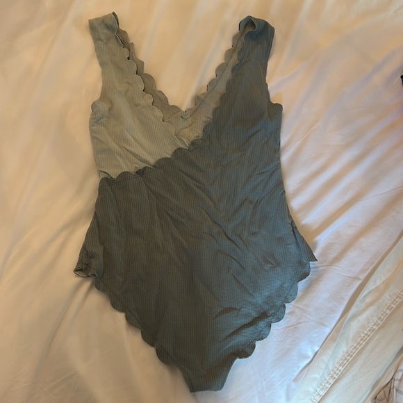 Marysia two tone canyon point scalloped swimsuit - Picture 6 of 8